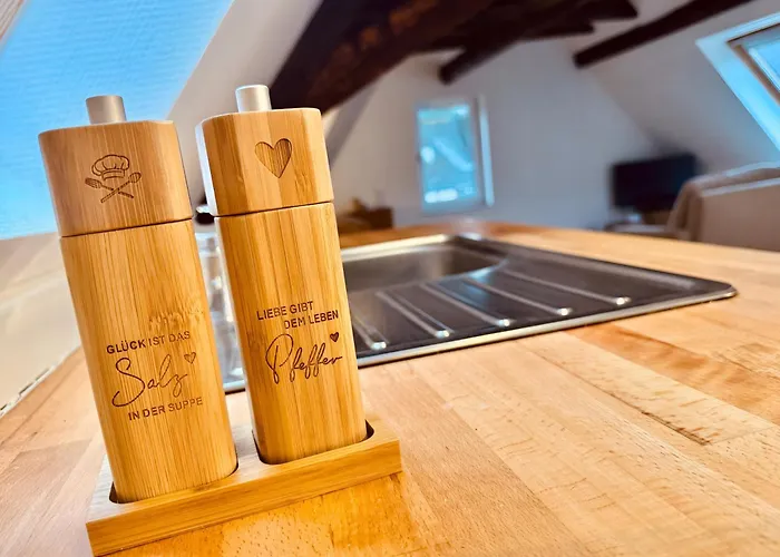 Neu Stilvolle Maisonette Direkt Am Rhein Naehe Bonn レマーゲン